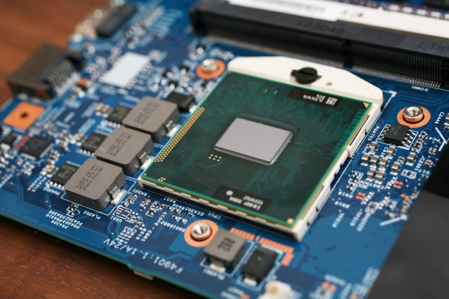 CPU